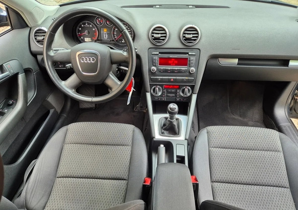 Audi A3 cena 26900 przebieg: 150000, rok produkcji 2009 z Wałbrzych małe 529